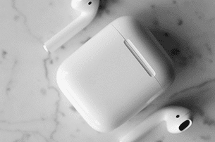 how to clean your airpods case thumbnail