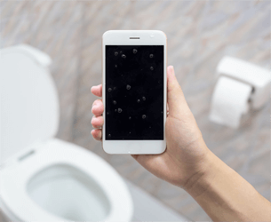 what to do after dropping iphone in toilet thumbnail